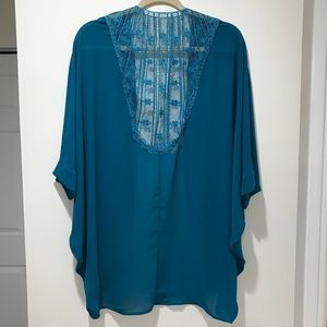 *SALE!* Jella Couture Lace Back Kimono